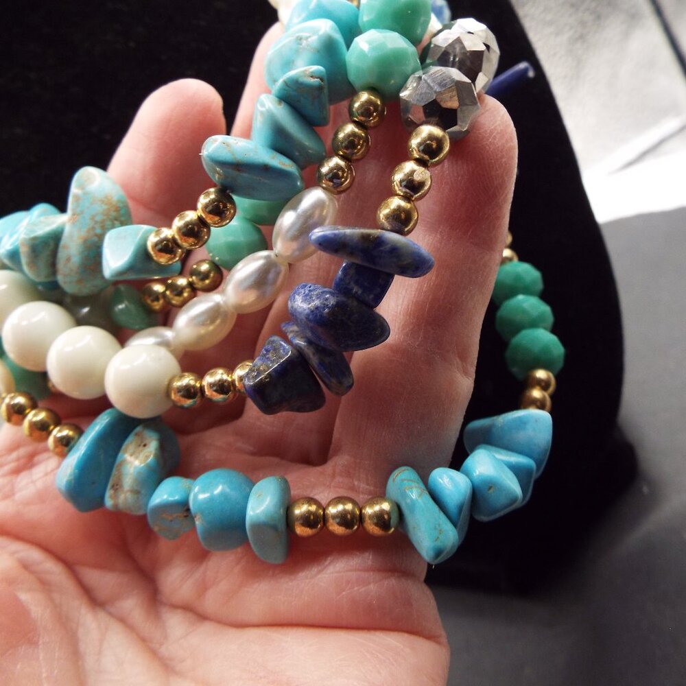 NATURAL TURQUOISE, JADE, LAPIS, CRYSTAL STONES CHUNKS 5 STRD. GOLDEN NECKLACE 68 - Picture 3 of 4